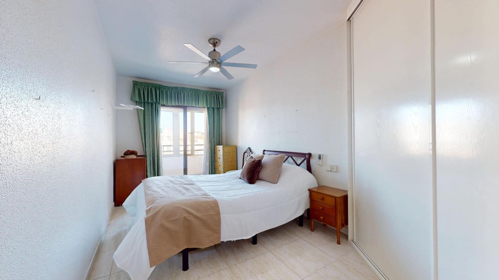 4 bedroom Flat for sale in Los Alcazares - € 149,900 (Ref: 9297256)