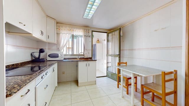 4 bedroom Flat for sale in Los Alcázares - € 149,900 (Ref: 9297256)