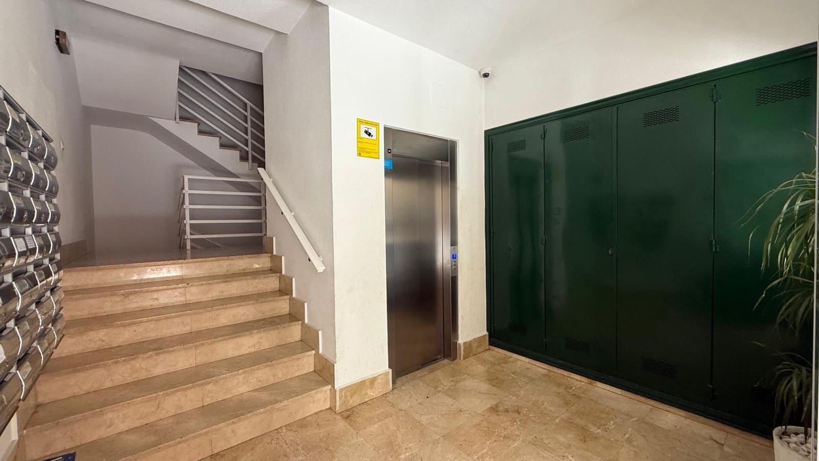 4 bedroom Flat for sale in Los Alcazares - € 149,900 (Ref: 9297256)