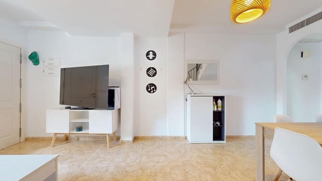 2 bedroom Apartment for sale in Pilar de la Horadada with pool - € 169,900 (Ref: 9321925)