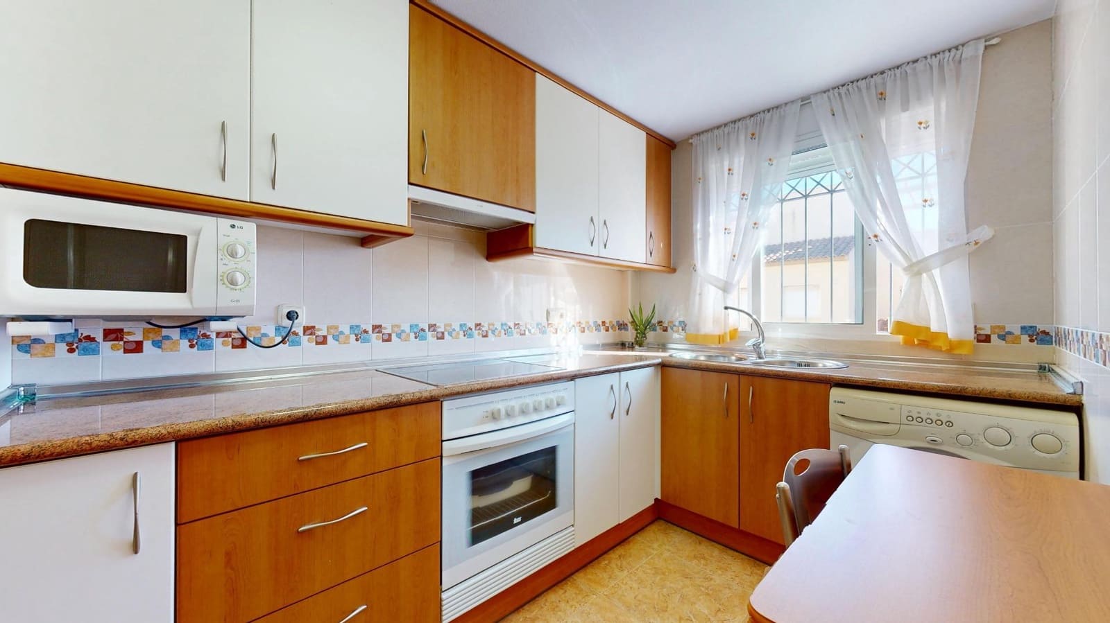 3 quarto Apartamento para venda em Los Cuarteros com piscina garagem - 220 000 € (Ref: 9353639)