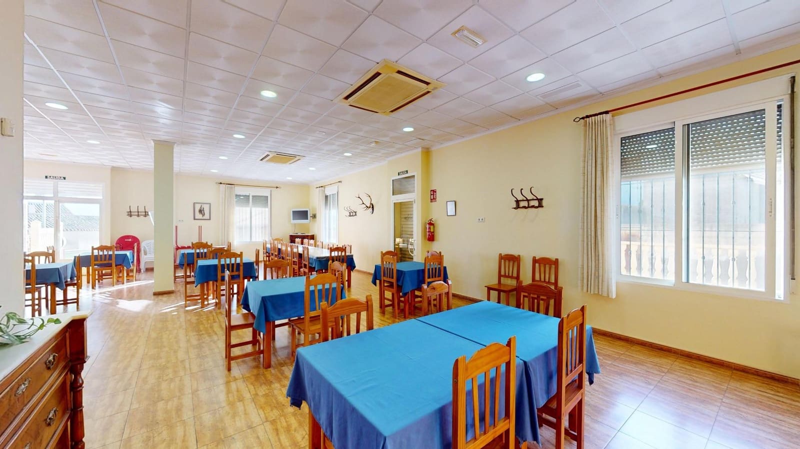 Local Comercial en Los Almagros en venta - 165.000 € (Ref: 9401084)