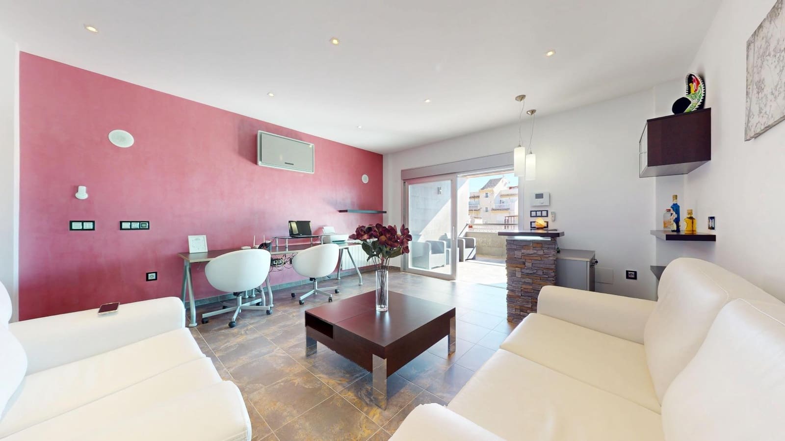 Chalet de 4 habitaciones en Pilar de la Horadada en venta con garaje - 325.000 € (Ref: 9431308)