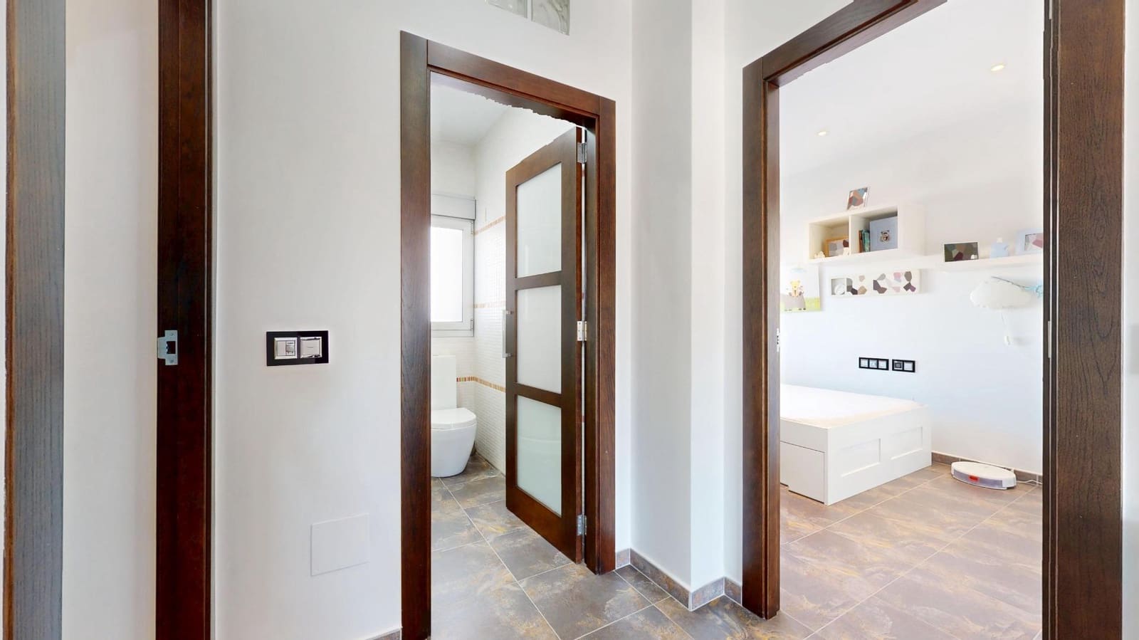 Chalet de 4 habitaciones en Pilar de la Horadada en venta con garaje - 325.000 € (Ref: 9431308)