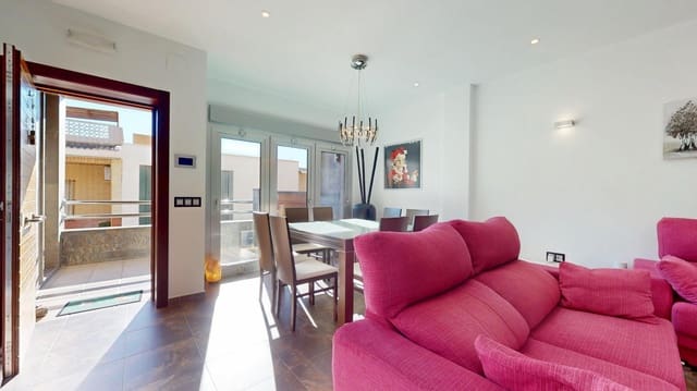 4 sovrum Villa till salu i Pilar de la Horadada med garage - 325 000 € (Ref: 9431308)