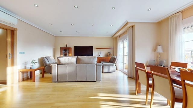 3 sovrum Radhus till salu i Pilar de la Horadada med garage - 339 900 € (Ref: 9462107)