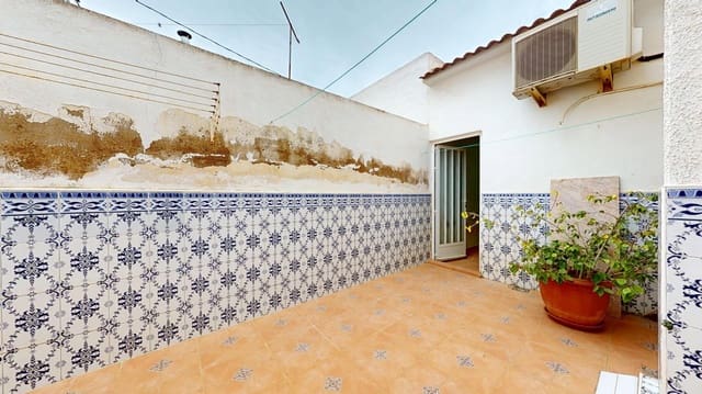 4 slaapkamer Huis te koop in Pilar de la Horadada met garage - € 184.900 (Ref: 9465782)