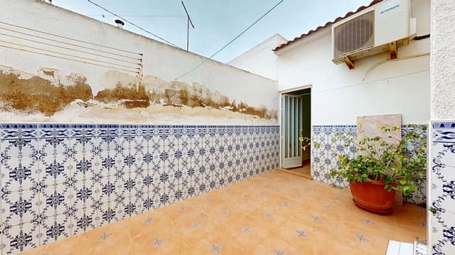 4 Zimmer Haus zu verkaufen in Pilar de la Horadada mit Garage - 184.900 € (Ref: 9465782)