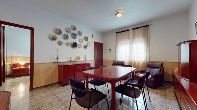 4 Zimmer Haus zu verkaufen in Pilar de la Horadada mit Garage - 184.900 € (Ref: 9465782)