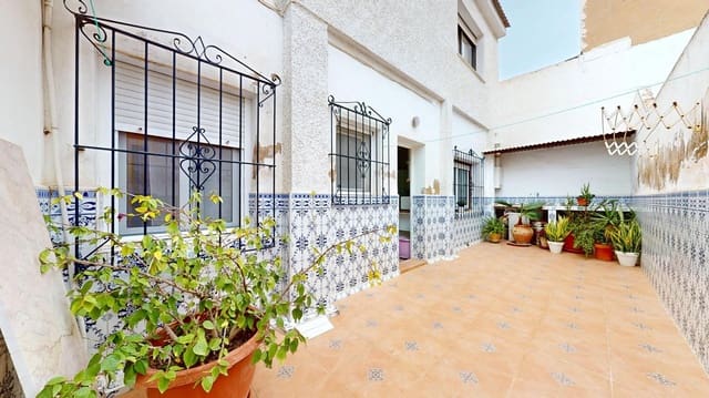 4 Zimmer Haus zu verkaufen in Pilar de la Horadada mit Garage - 184.900 € (Ref: 9465782)