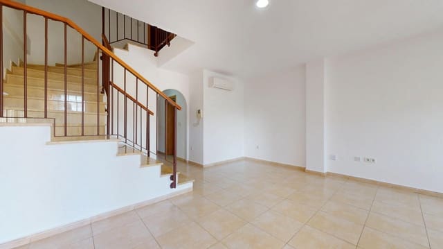 3 soveværelse Byhus til salg i Los Alcázares med swimmingpool garage - € 219.900 (Ref: 9476118)