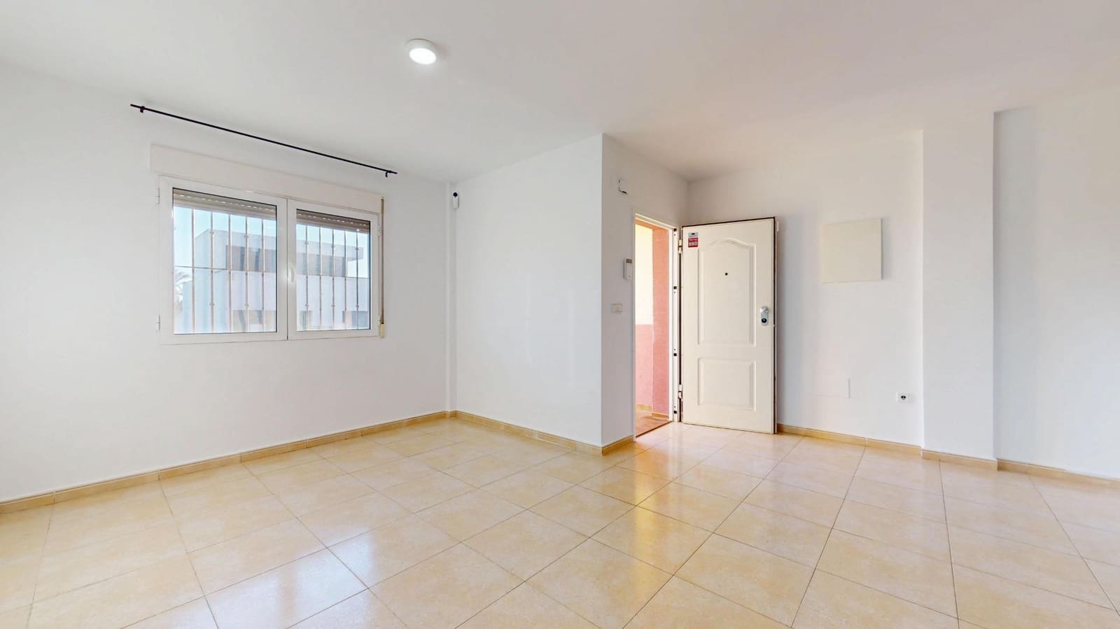 3 sypialnia Dom na sprzedaż w Los Alcazares z basenem garażem - 219 900 € (Ref: 9476118)