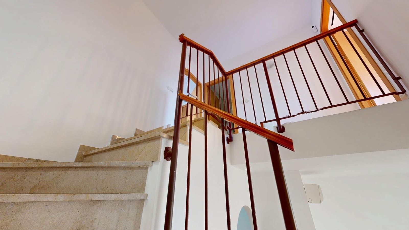 3 sypialnia Dom na sprzedaż w Los Alcazares z basenem garażem - 219 900 € (Ref: 9476118)