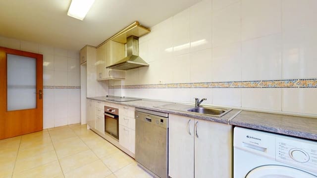 3 soverom Hus til salgs i Los Alcázares med svømmebasseng garasje - € 219 900 (Ref: 9476118)