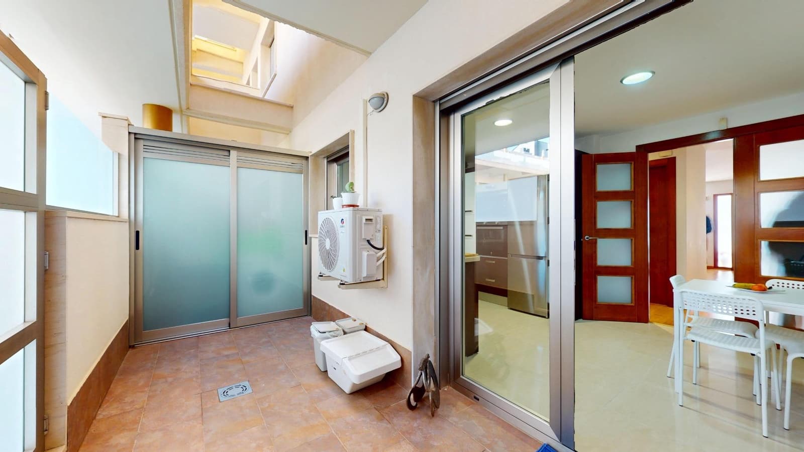 4 makuuhuone Rivitalo myytävänä paikassa Pilar de la Horadada mukana uima-altaan 
autotalli - 299 000 € (Ref: 9543660)