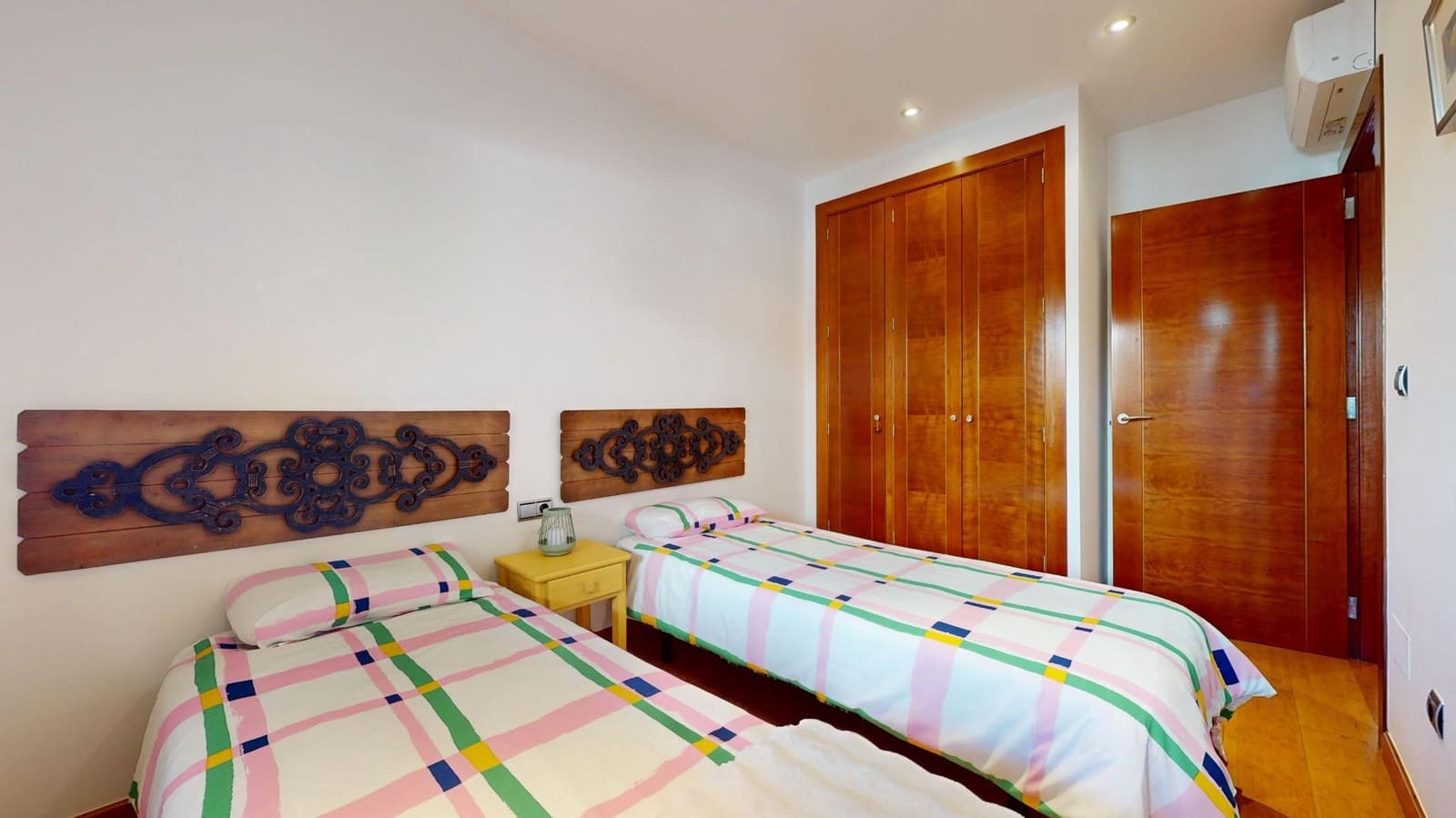 4 soveværelse Rækkehus til salg i Pilar de la Horadada med swimmingpool garage - € 299.000 (Ref: 9543660)