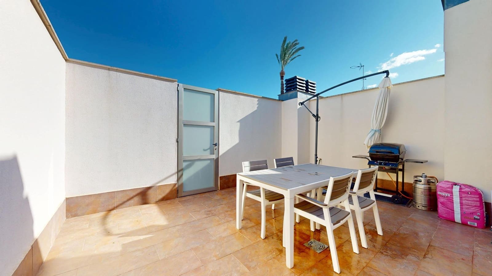 4 soveværelse Rækkehus til salg i Pilar de la Horadada med swimmingpool garage - € 299.000 (Ref: 9543660)