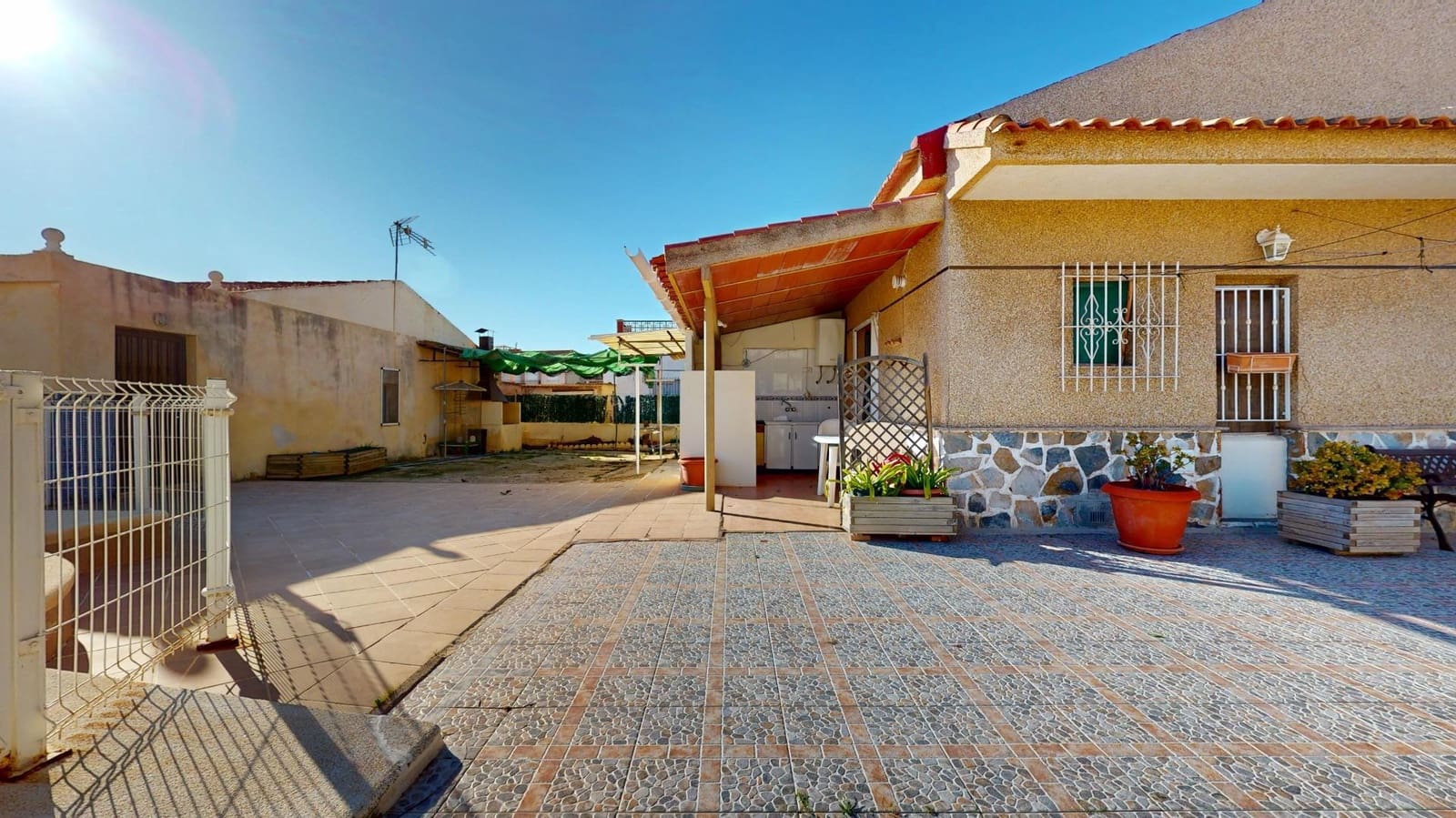 Chalet de 5 habitaciones en Los Alcázares en venta con piscina - 229.000 € (Ref: 9555862)