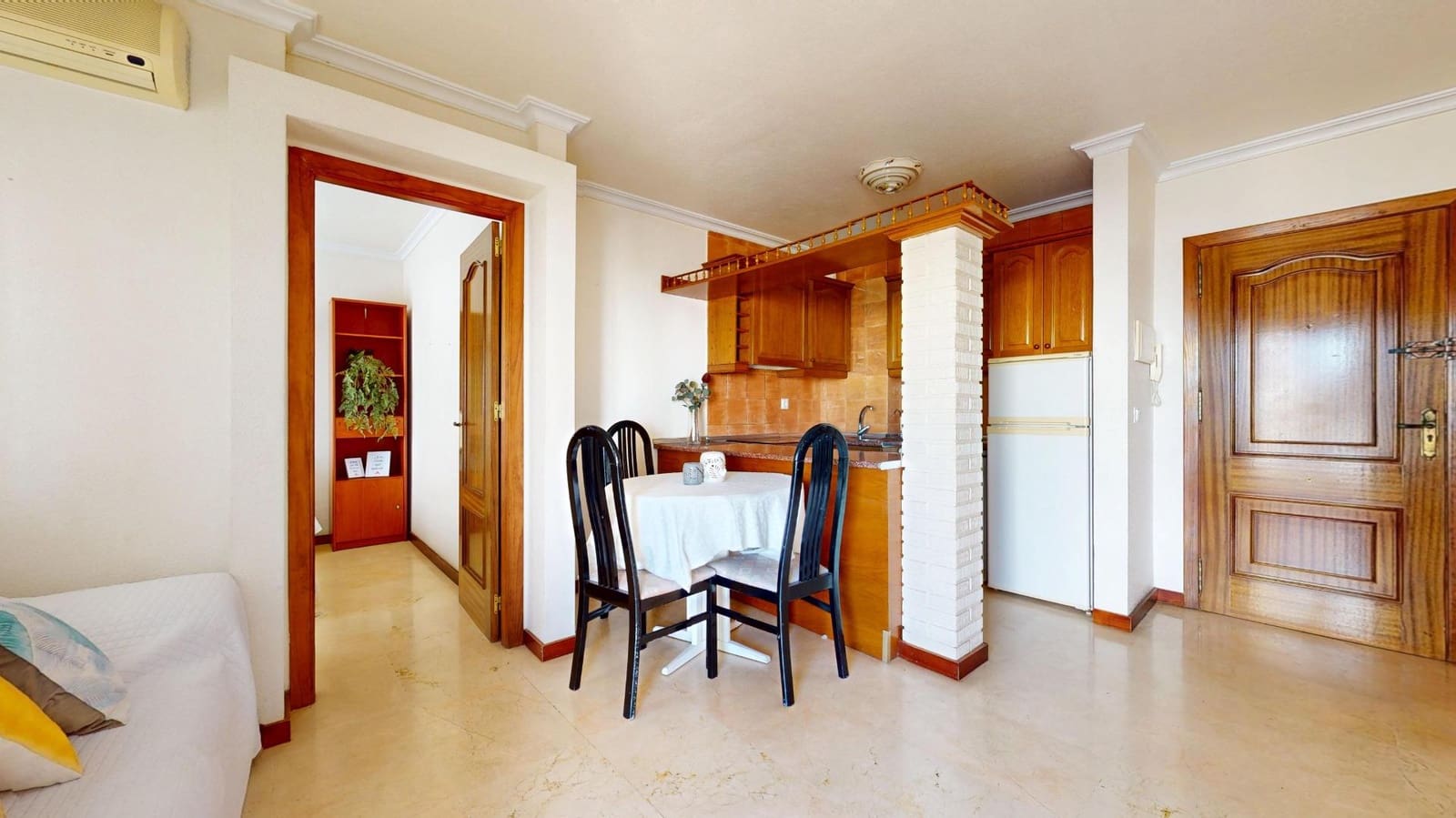 2 bedroom Apartment for sale in Torrevieja - € 137,900 (Ref: 9627577)