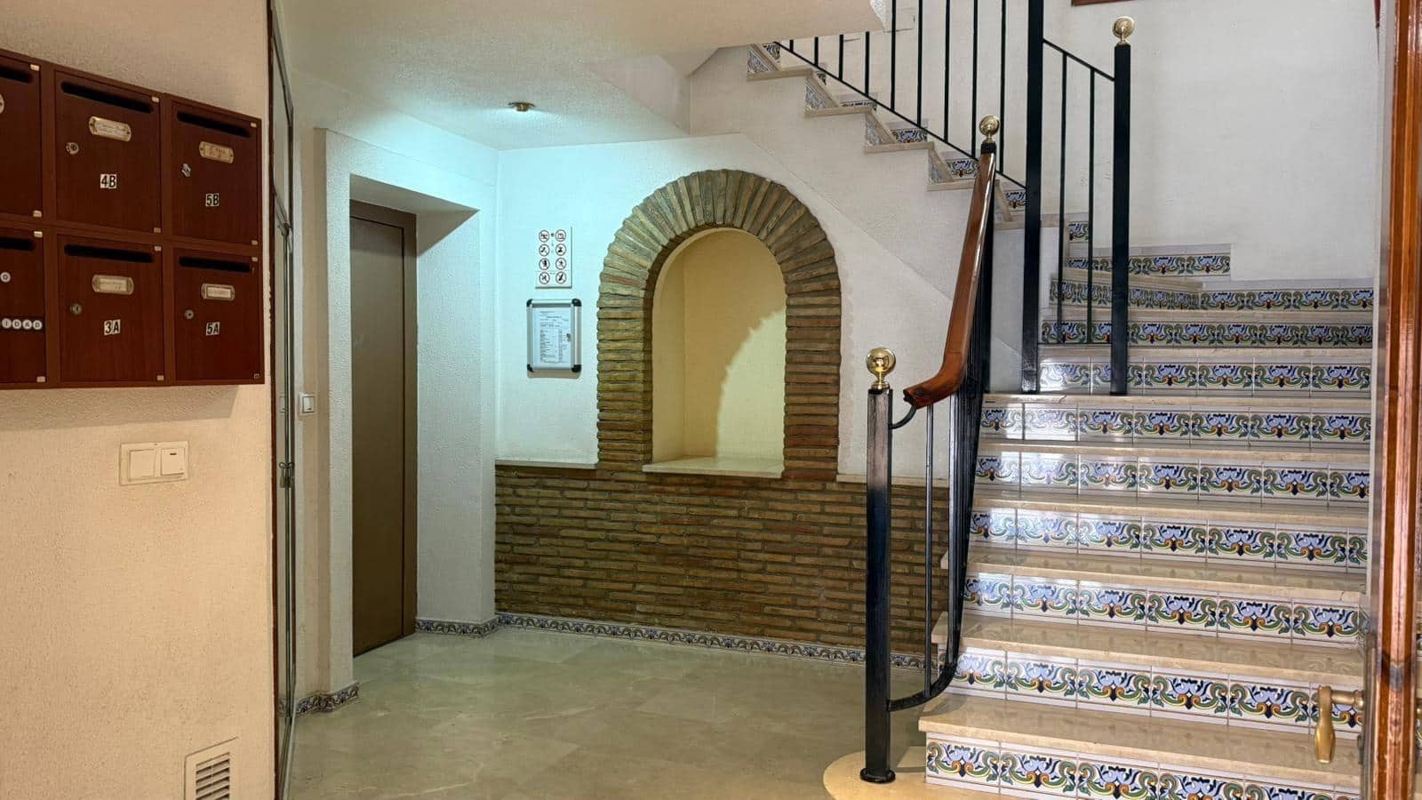 Apartamento de 2 habitaciones en Torrevieja en venta - 125.000 € (Ref: 9627577)
