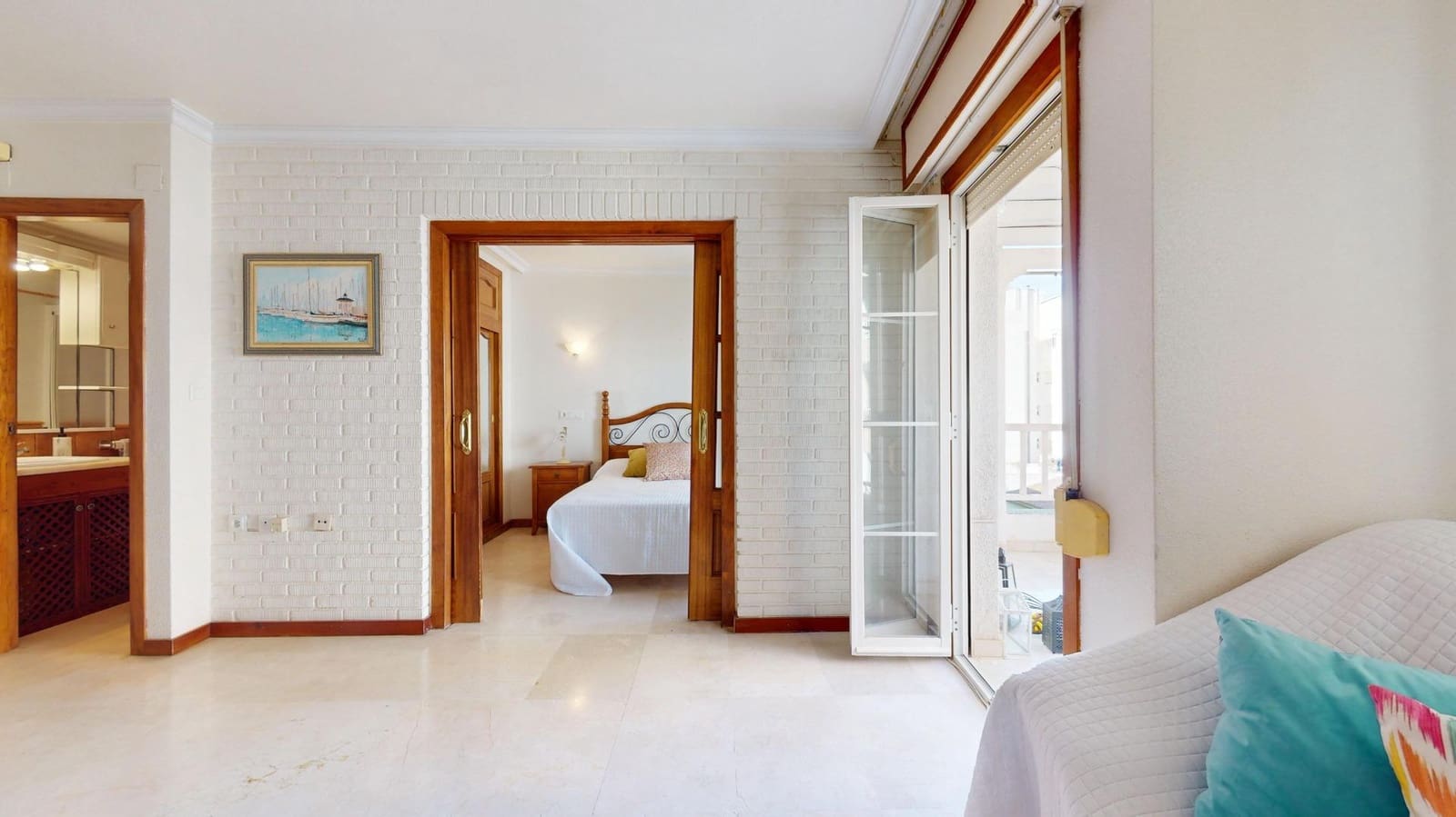 Apartamento de 2 habitaciones en Torrevieja en venta - 125.000 € (Ref: 9627577)