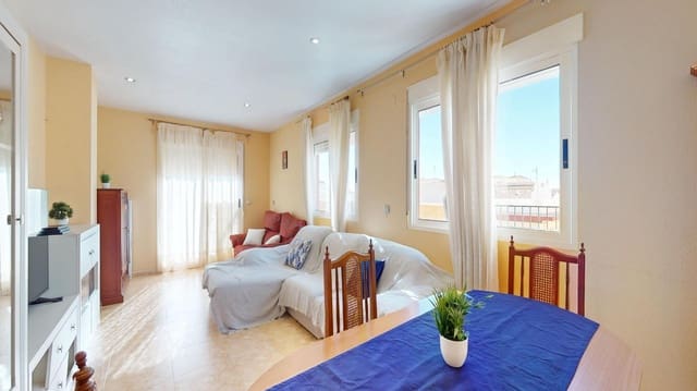 Ático de 3 habitaciones en Pilar de la Horadada en venta - 220.000 € (Ref: 9637630)