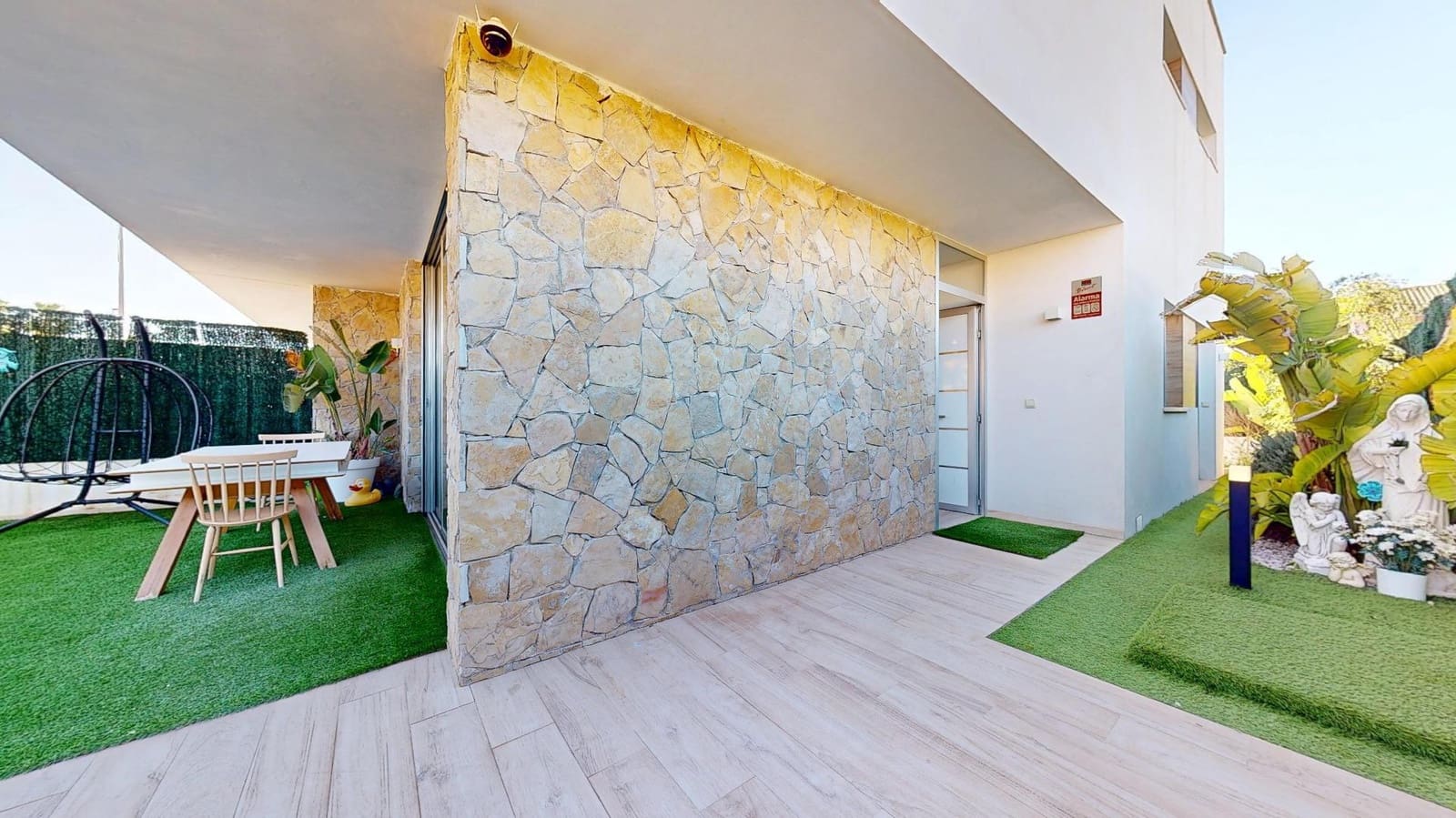 Chalet de 3 habitaciones en San Pedro del Pinatar en venta con piscina - 410.000 € (Ref: 9637631)