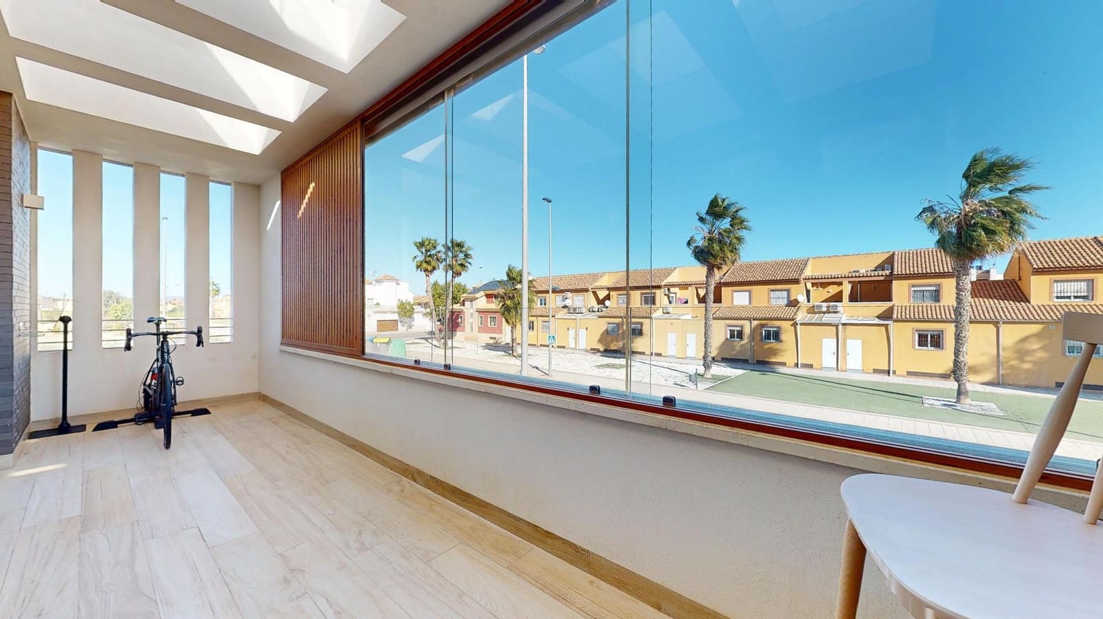 Chalet de 3 habitaciones en San Pedro del Pinatar en venta con piscina - 410.000 € (Ref: 9637631)