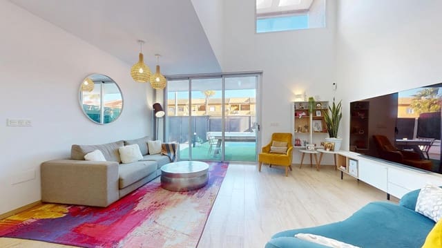 3 quarto Moradia Geminada para venda em San Pedro del Pinatar com piscina - 410 000 € (Ref: 9637631)