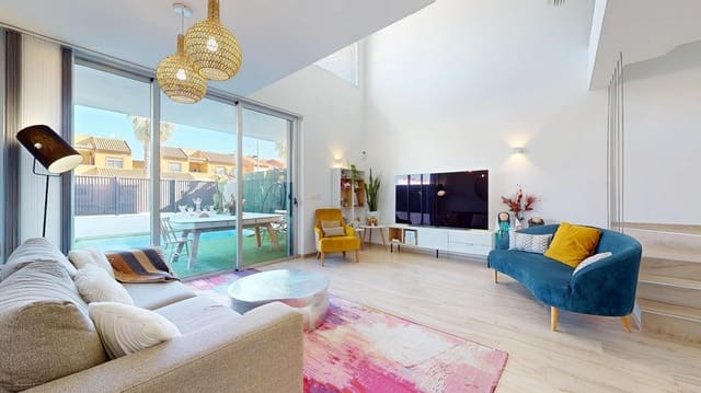 3 quarto Moradia Geminada para venda em San Pedro del Pinatar com piscina - 410 000 € (Ref: 9637631)