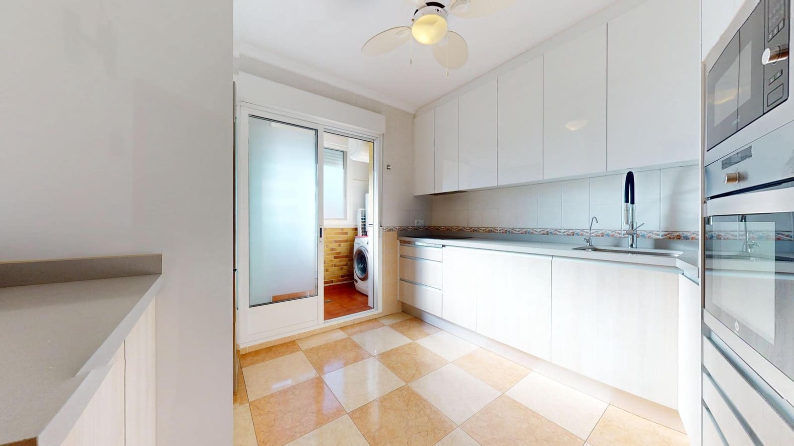 3 bedroom Flat for sale in Pilar de la Horadada with garage - € 189,900 (Ref: 9648180)