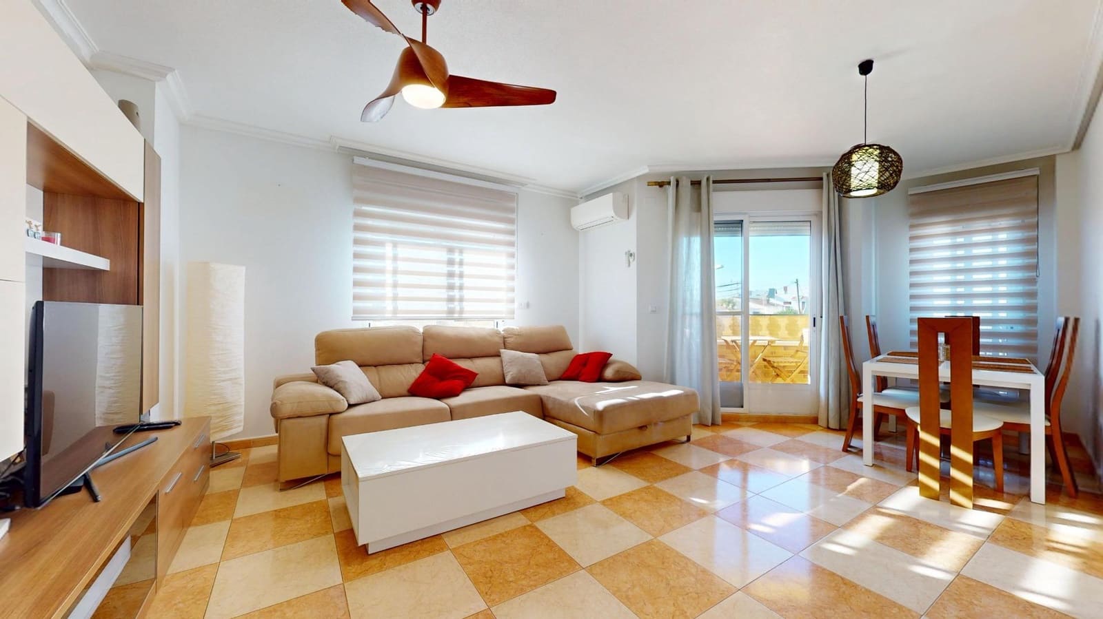 3 bedroom Flat for sale in Pilar de la Horadada with garage - € 189,900 (Ref: 9648180)