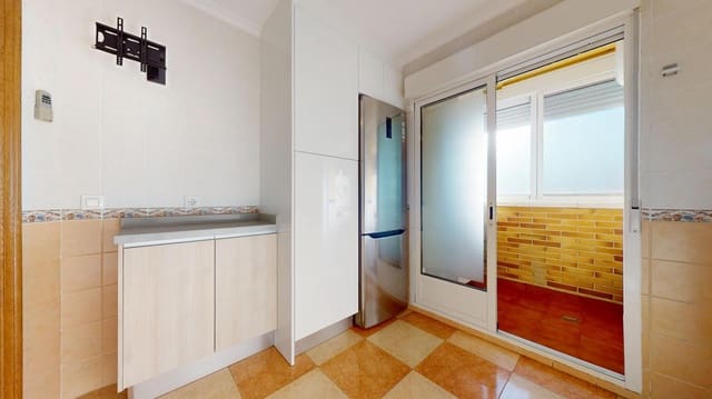 3 bedroom Flat for sale in Pilar de la Horadada with garage - € 189,900 (Ref: 9648180)