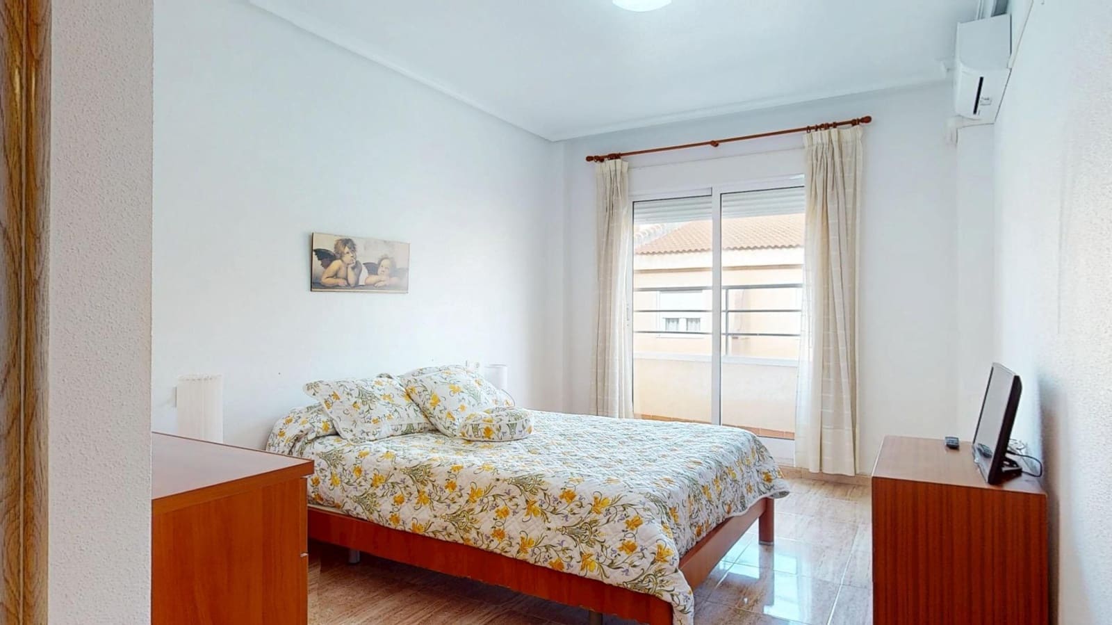 3 bedroom Flat for sale in Pilar de la Horadada with garage - € 169,900 (Ref: 9656136)