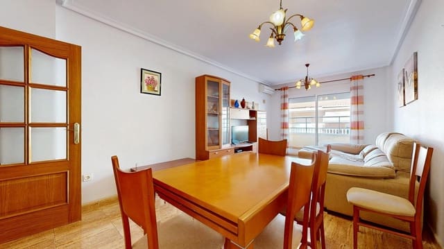 3 bedroom Flat for sale in Pilar de la Horadada with garage - € 169,900 (Ref: 9656136)