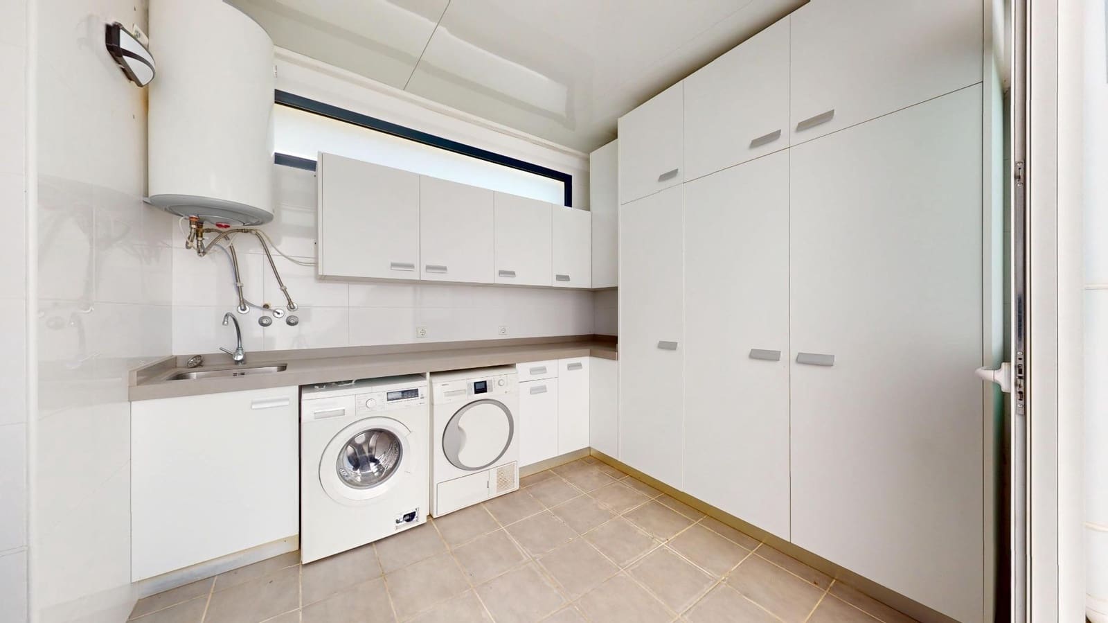 4 Zimmer Villa zu verkaufen in Pilar de la Horadada mit Pool Garage - 799.900 € (Ref: 9656137)