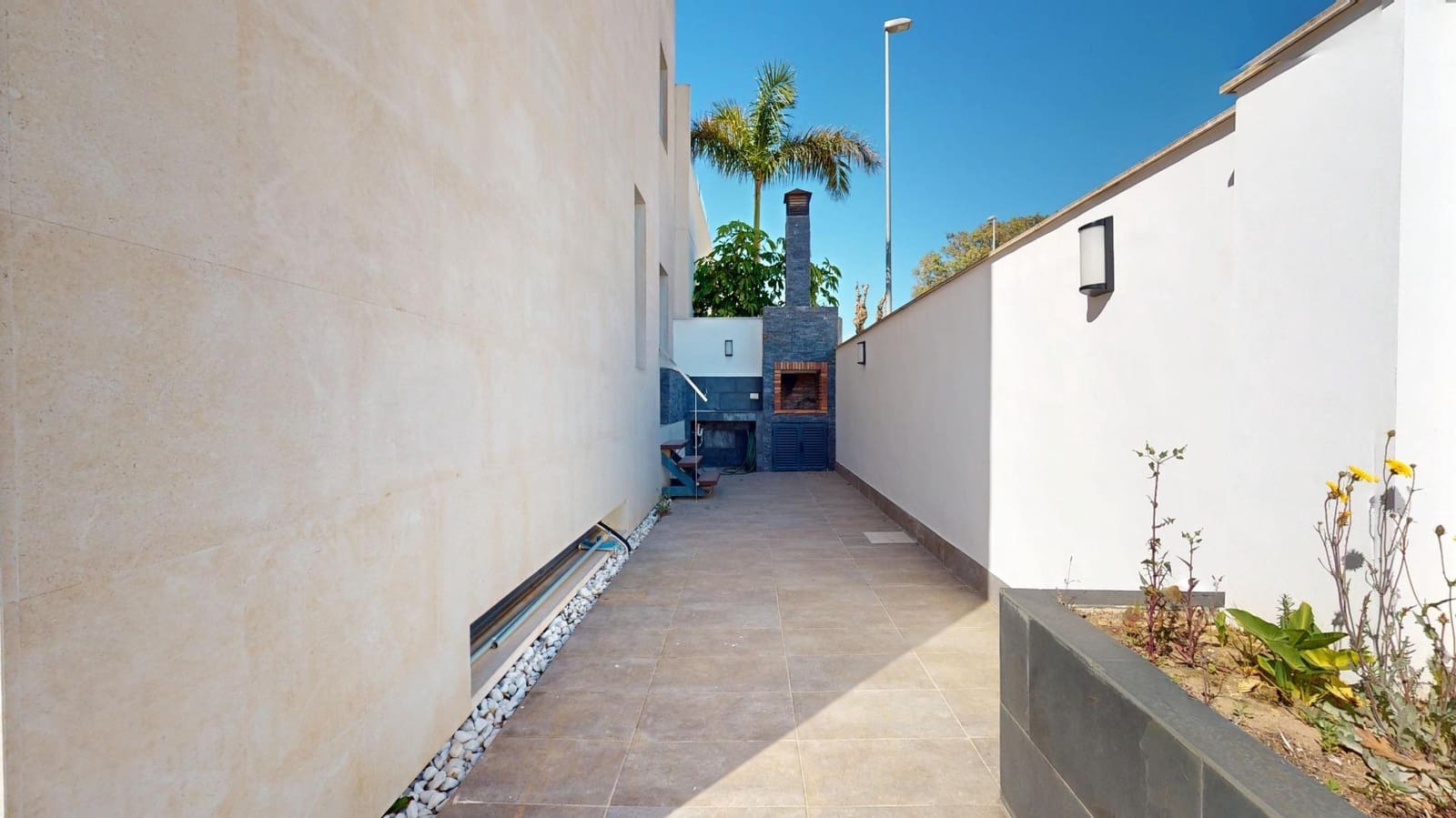 4 Zimmer Villa zu verkaufen in Pilar de la Horadada mit Pool Garage - 799.900 € (Ref: 9656137)