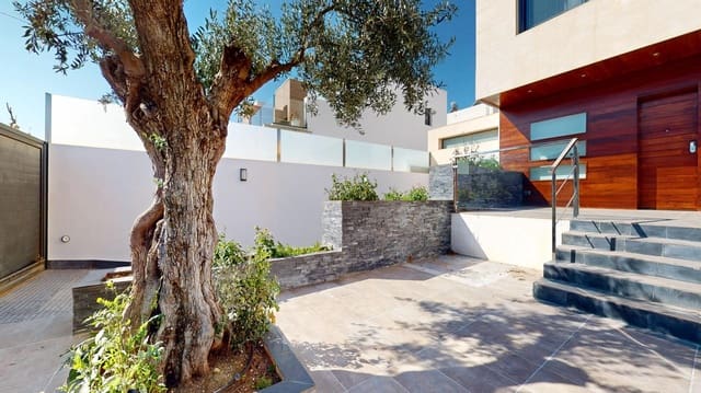 4 sovrum Villa till salu i Pilar de la Horadada med pool garage - 799 900 € (Ref: 9656137)