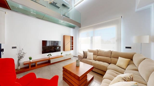 4 Zimmer Villa zu verkaufen in Pilar de la Horadada mit Pool Garage - 799.900 € (Ref: 9656137)