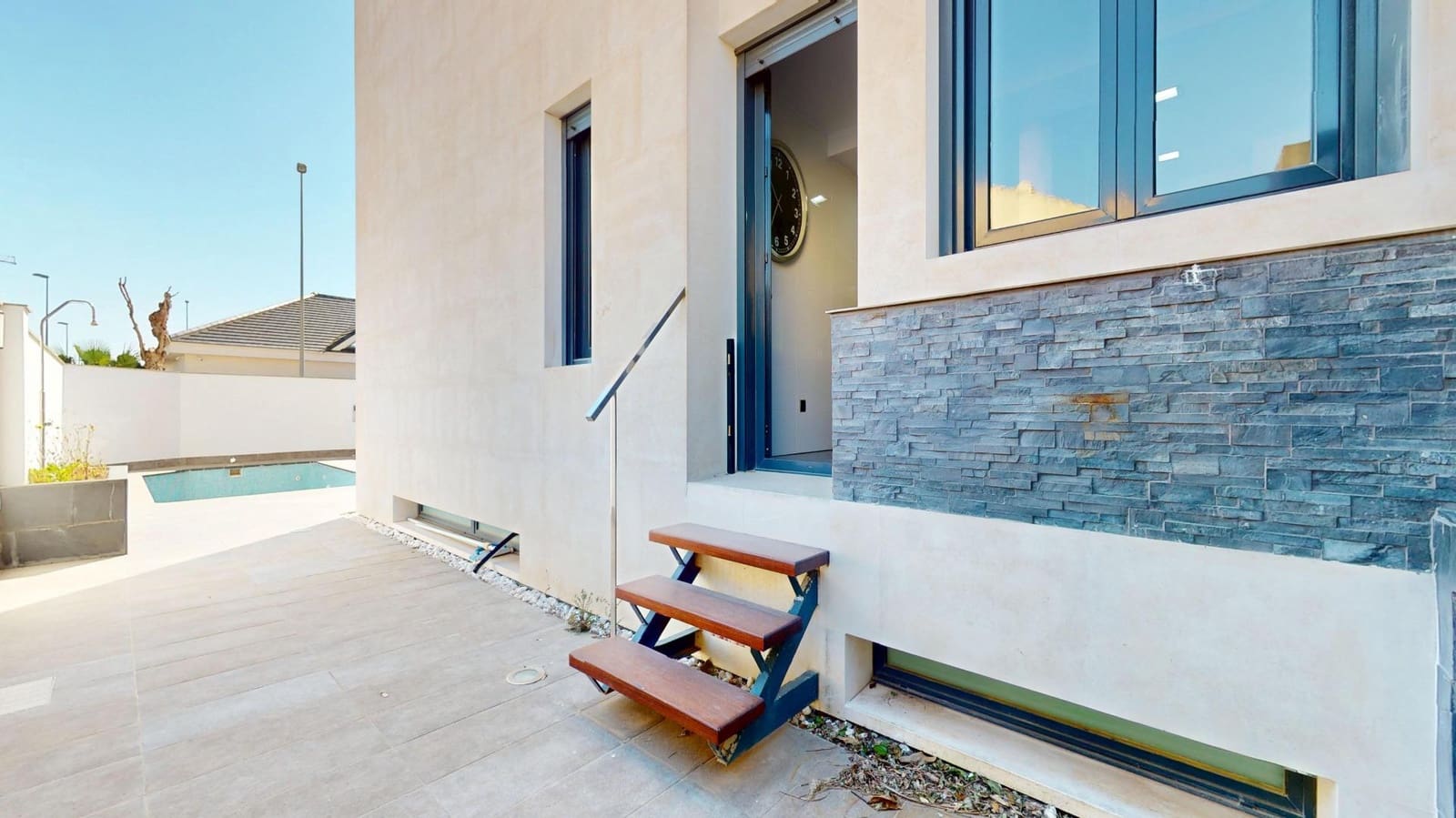 4 bedroom Villa for sale in Pilar de la Horadada with pool garage - € 799,900 (Ref: 9656137)