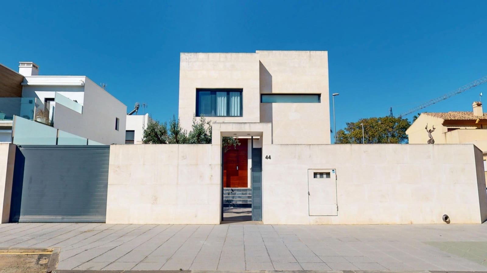 4 bedroom Villa for sale in Pilar de la Horadada with pool garage - € 799,900 (Ref: 9656137)
