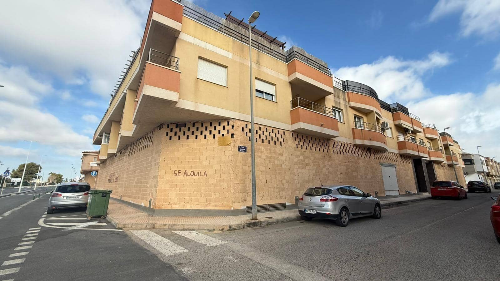 3 bedroom Flat for sale in Pilar de la Horadada with garage - € 179,000 (Ref: 9659468)