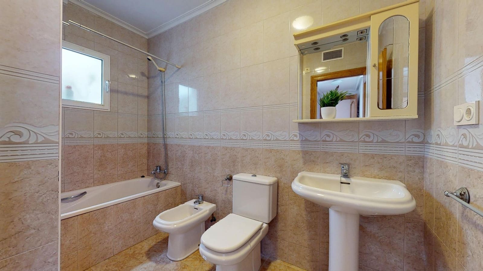 3 bedroom Flat for sale in Pilar de la Horadada with garage - € 179,000 (Ref: 9659468)