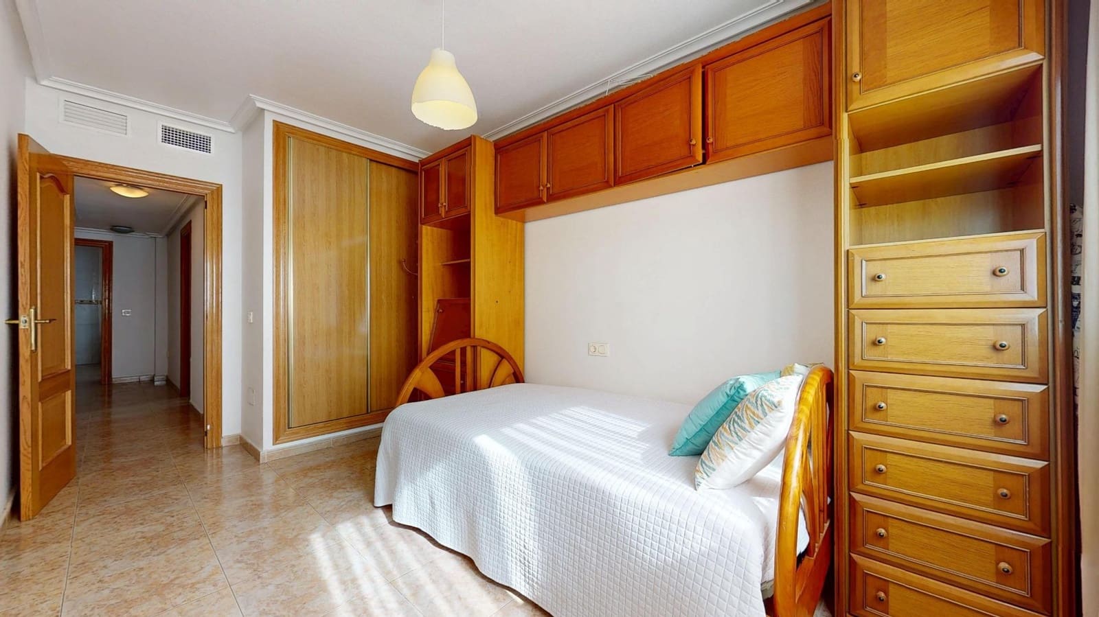 3 bedroom Flat for sale in Pilar de la Horadada with garage - € 179,000 (Ref: 9659468)
