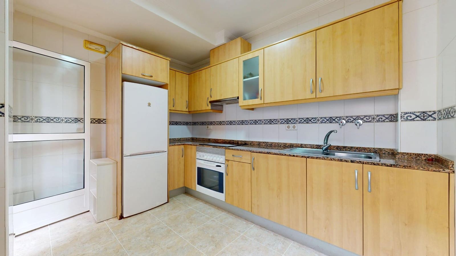 Piso de 2 habitaciones en Pilar de la Horadada en venta - 109.900 € (Ref: 9690641)