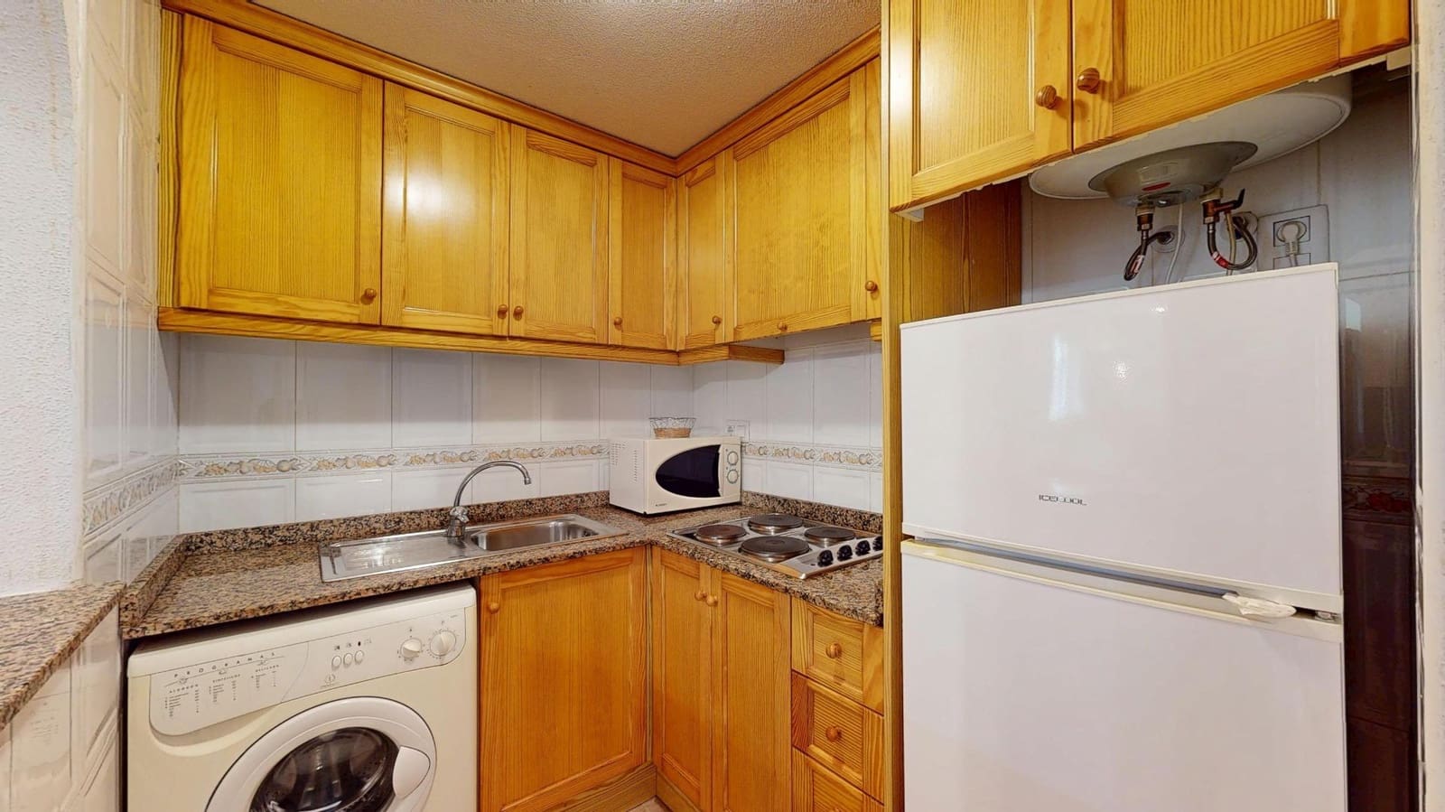 2 bedroom Flat for sale in Torrevieja - € 122,500 (Ref: 9701661)