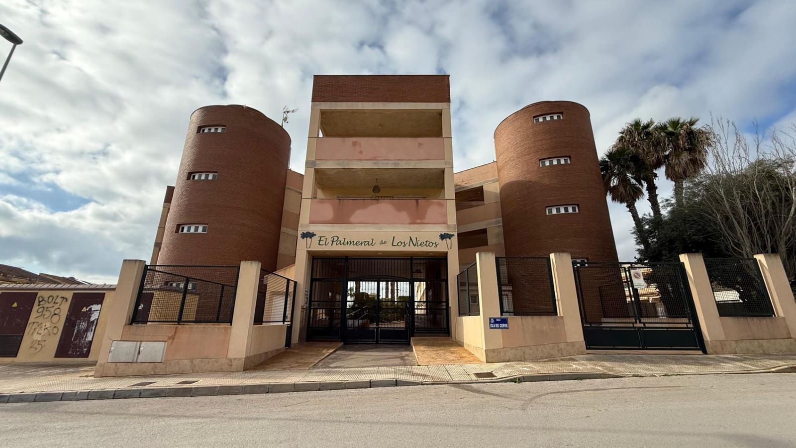 2 soverom Leilighet til salgs i Los Nietos med svømmebasseng - € 109 000 (Ref: 9714963)