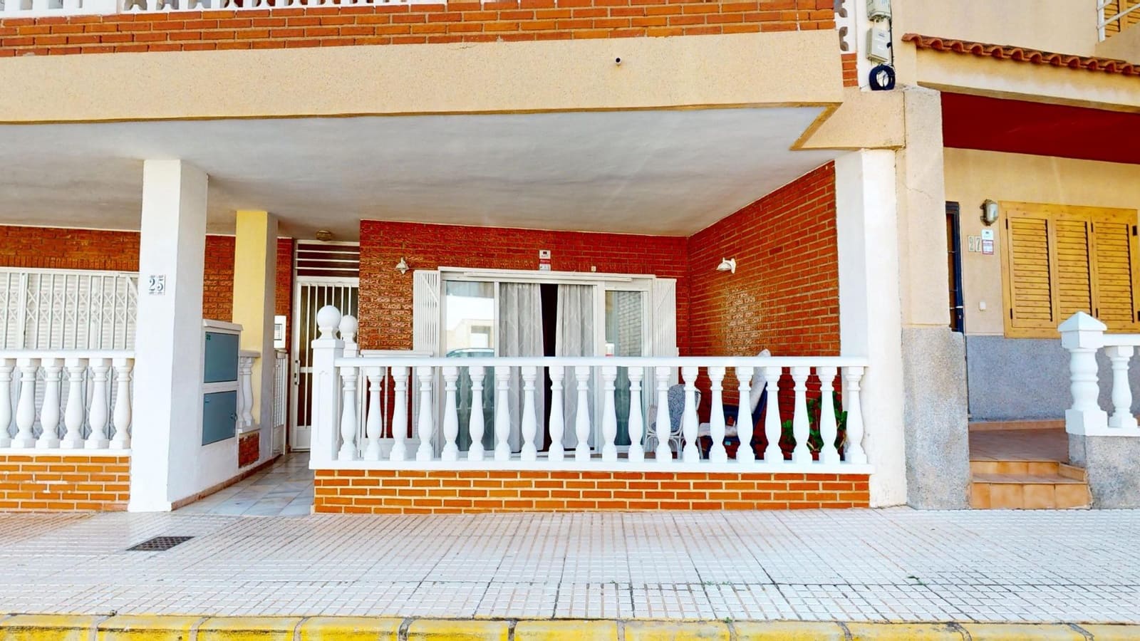 3 bedroom Terraced Villa for sale in Torre de la Horadada - € 215,000 (Ref: 9726661)