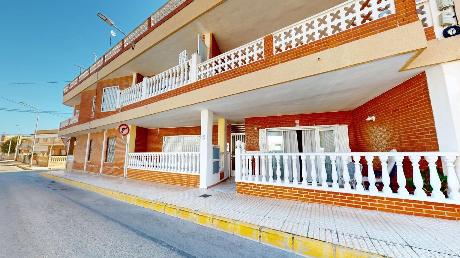 3 bedroom Terraced Villa for sale in Torre de la Horadada - € 215,000 (Ref: 9726661)