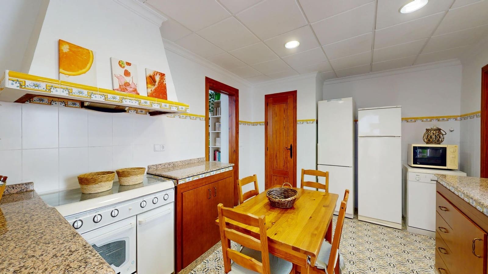 5 soveværelse Byhus til salg i Corvera med garage - € 490.000 (Ref: 9748082)